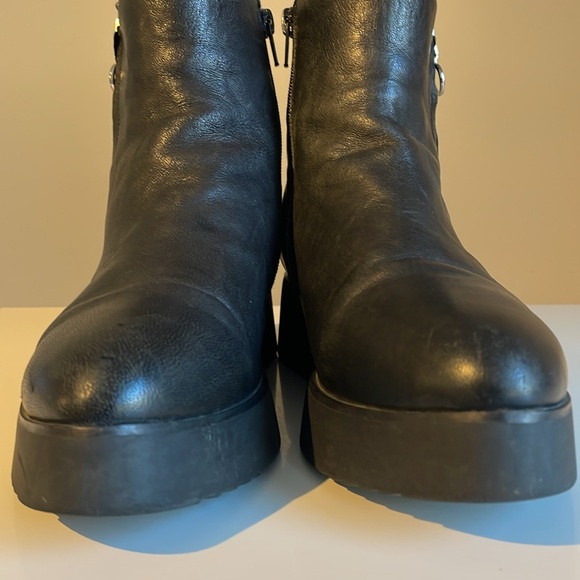 Platform Leather Bootie - Picture 2 of 9